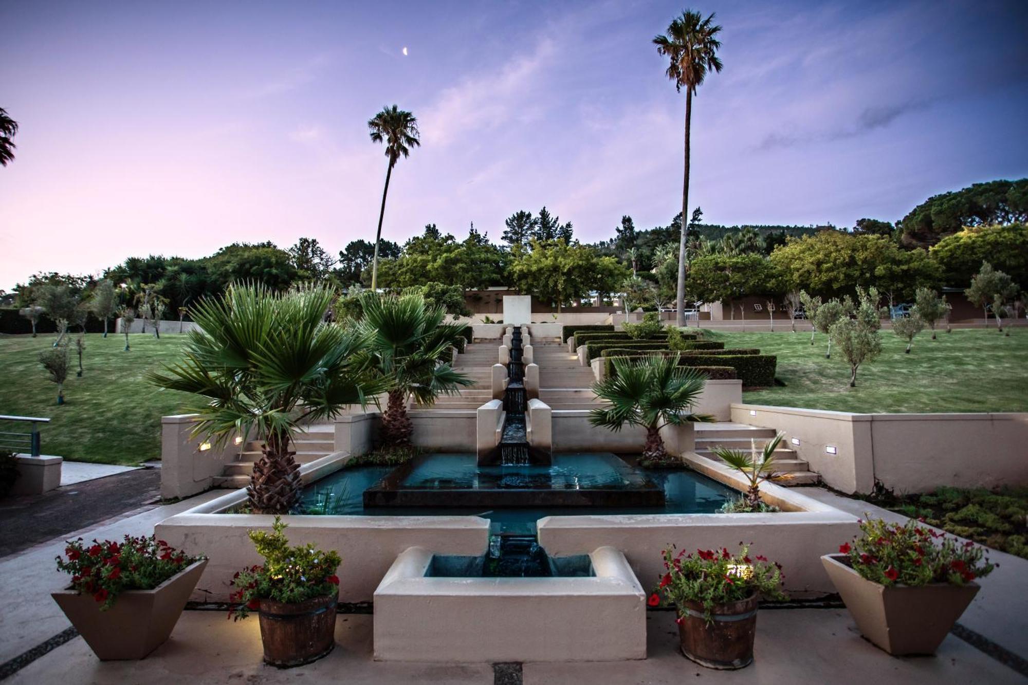 The Caledon Hotel And Spa Exterior photo